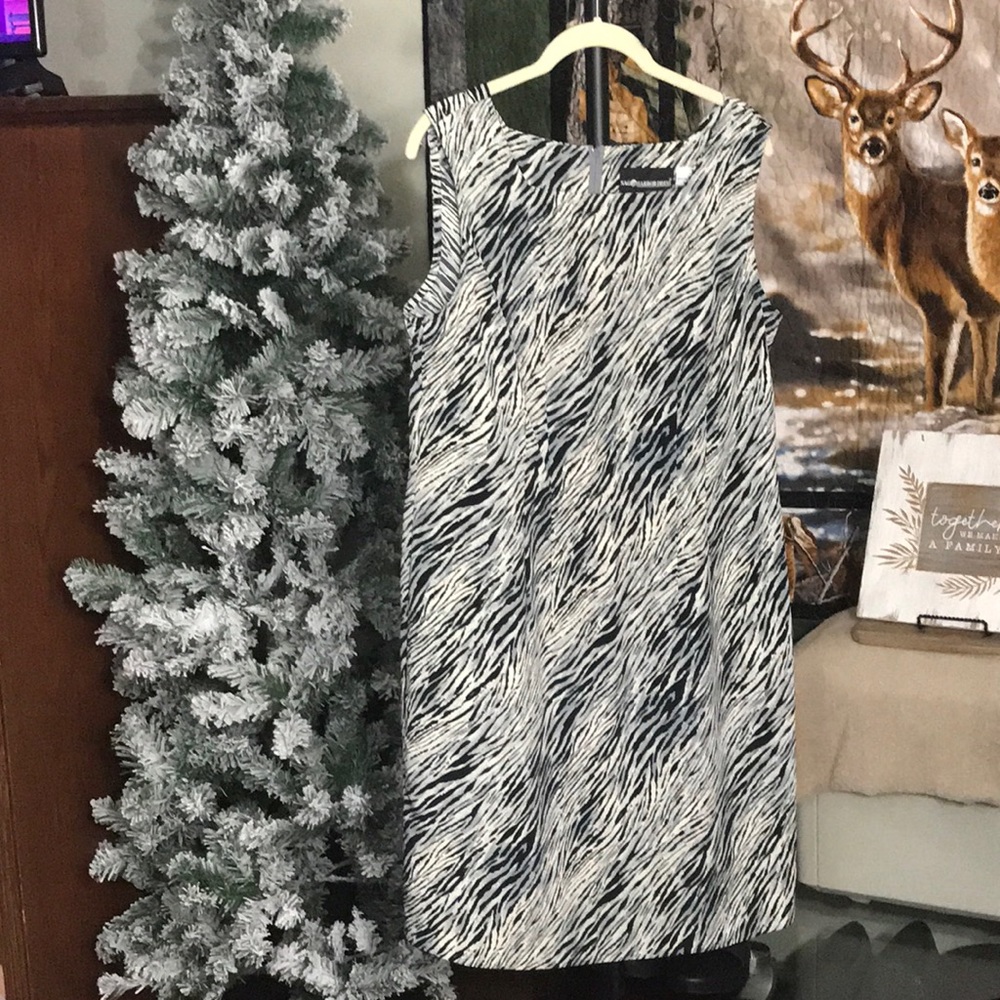 Sag Harbor Zebra Print sleeveless Dress size 12